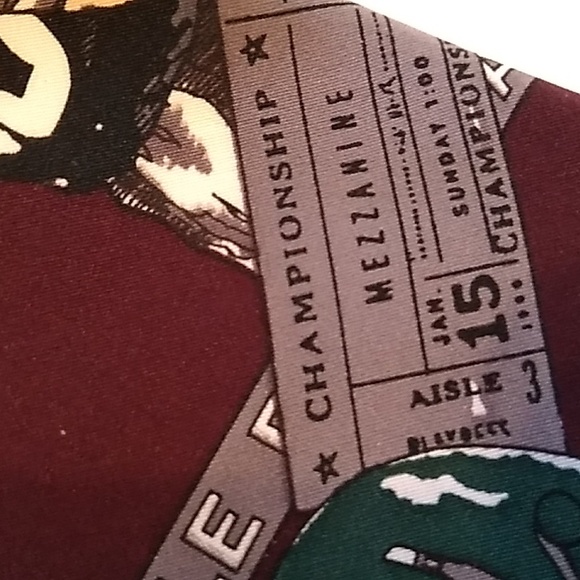 Football Tie - Picture 9 of 9